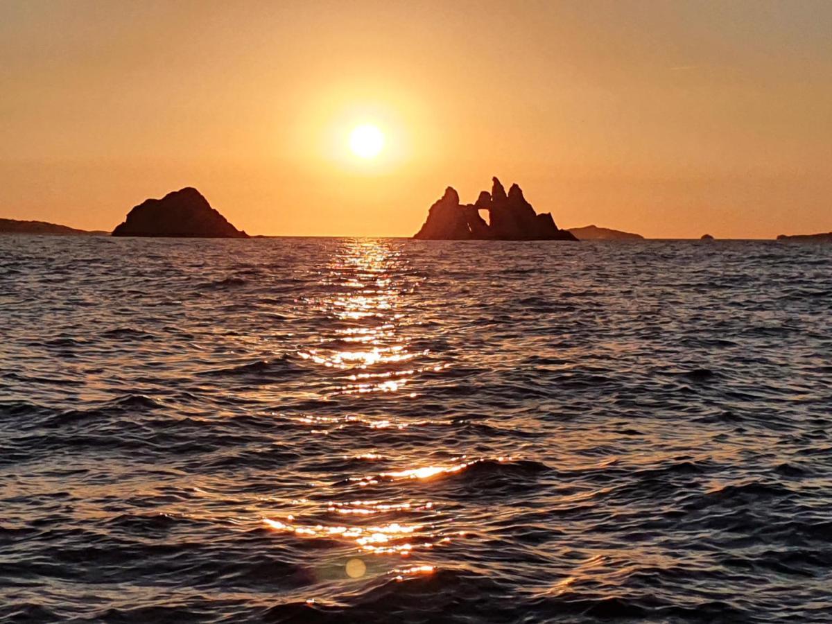 Porquerolles - Nuit insolite à bord du Défi Fou Exterior foto